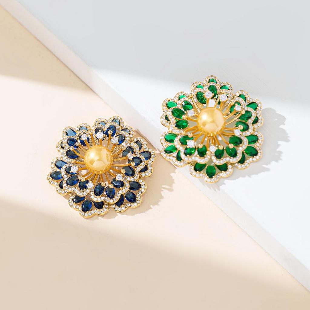 Luxury Gold Zircon Flower Brooch: High-End Fashion, Versatile Corsage Pin