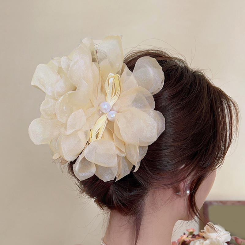 Sweet Flower Pearl Hair Clip For Women Mesh Gentle Elegant Fashion Pan Hair Shark Clip Temperament Girl Hair Accessories