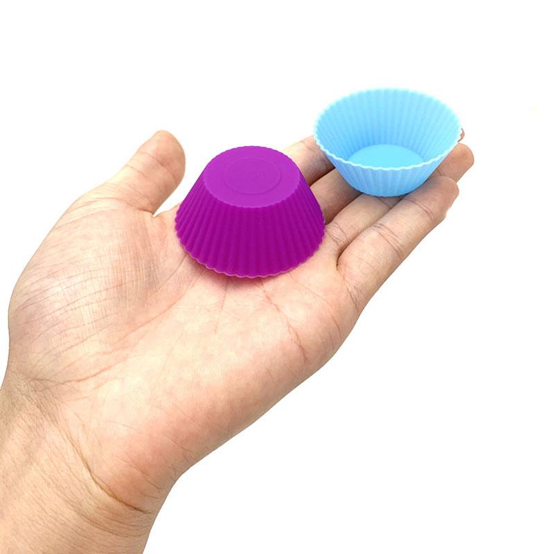 Set of 12 Pieces(1 Dozen) 3cm Mini Muffin Cup Round Silicone Cake Baking Molds Cupcake Pan