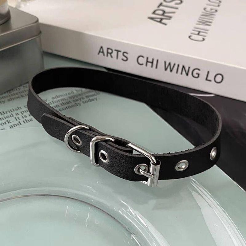 Xuan Ya Same Style All-Matching Flat Buckle Leather Choker Collar Clavicle Necklace Women's Fashion Dark Sexy Necklace