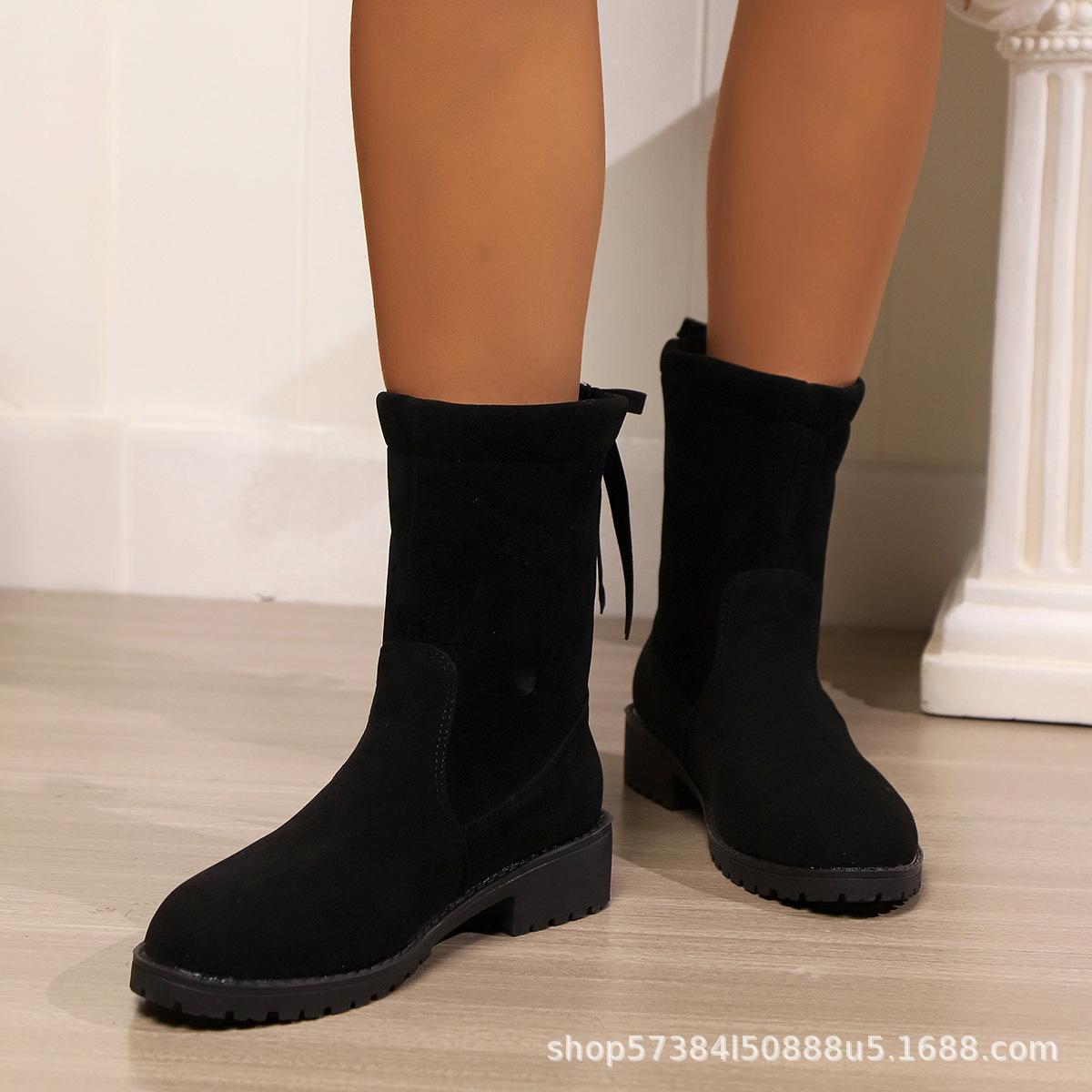 

Autumn suede women s short boots 2025 new round head thick heel European and American large size women s boots rear lace-up casual Martin boots 35 чёрный