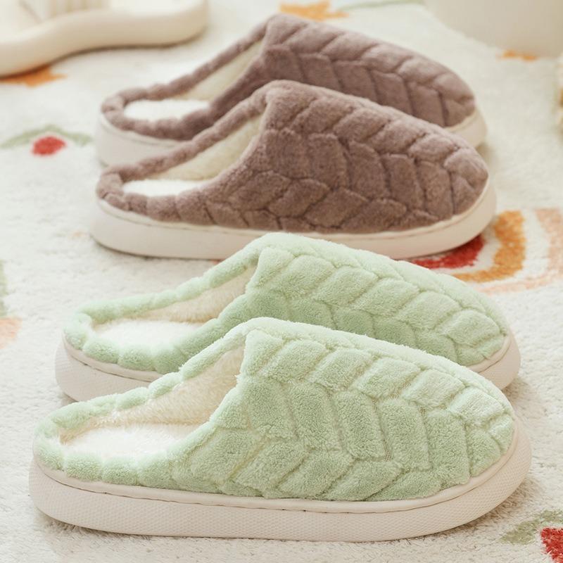 New Winter Maple Leaf Cotton Slippers Women's Indoor Home Non-slip and Warm Couple's Cotton Mop Thick-soled Men's Slippers