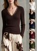 Retro French Lace Patchwork Knit V-Neck Base Layer for Women - Slim-Fit, Stretchy, and Versatile Autumn Top