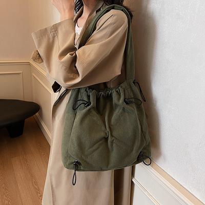 Small Fresh Bag Women's Large Capacity 2025 Autumn and Winter Fashion Shoulder Messenger Bag Fashion Sense Pleated Commuter Tote Bag