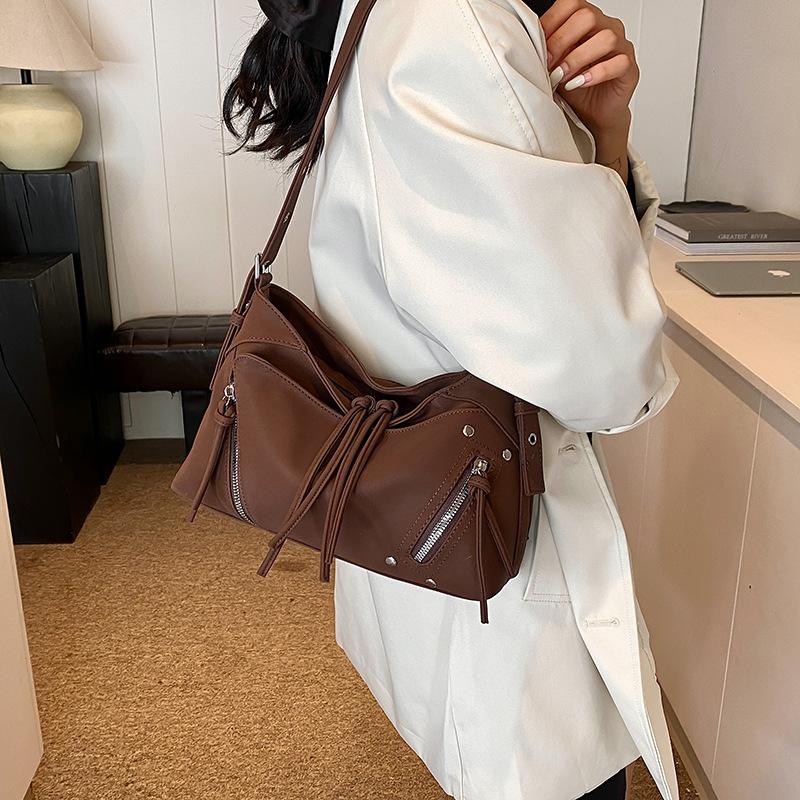2025 New Spice Girl Underarm Bag Fashion Tassel Soft Leather Locomotive Bag Casual Commuter Shoulder Bag Crossbody Tote Bag