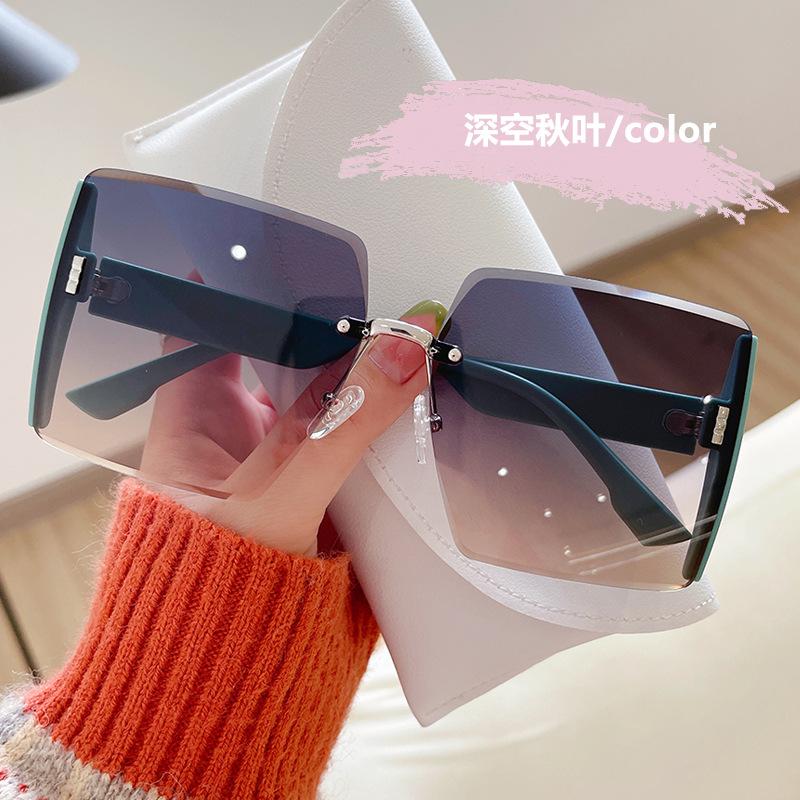 Sunglasses Women's High End Feeling Insyear Sun Protection and Ultraviolet Rays Large Face Slimming Sunglasses