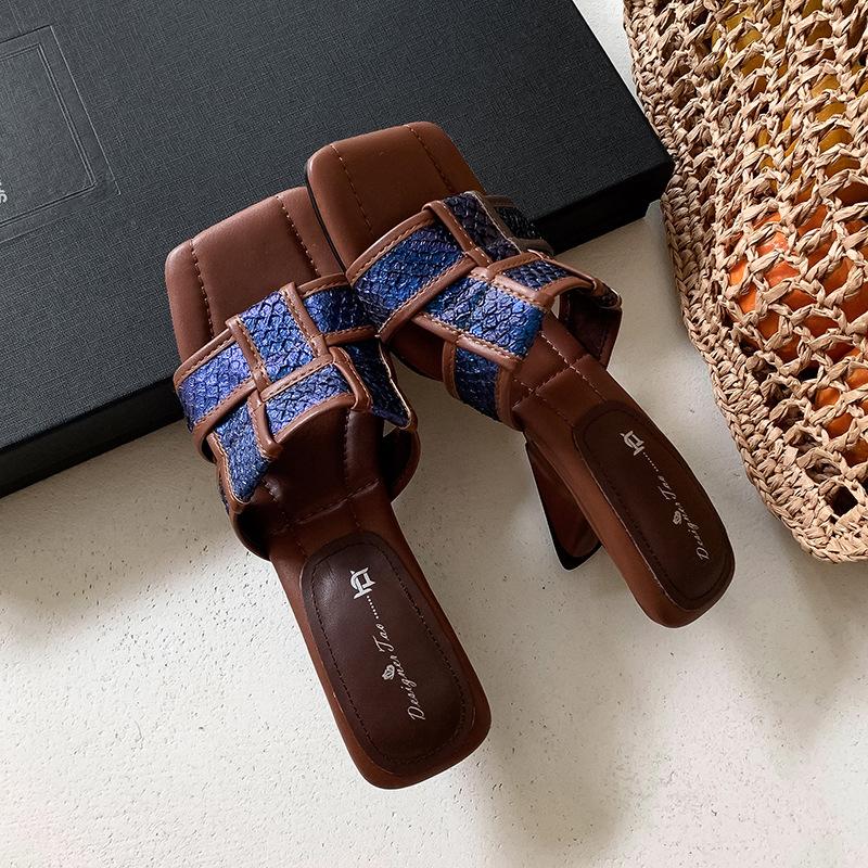 

High-heeled sandals, square head weaving with wedge heels, European and Korean fashion women s shoes, one-word drag, lazy and elegant temperament 39 синий