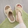 Dicksohlige, gekreuzte, coole Hausschuhe für Damen-Sommerbekleidung 2025 neu, französischer Stil mit Rock, Strand am Meer, Ein-Wort-Sandalen