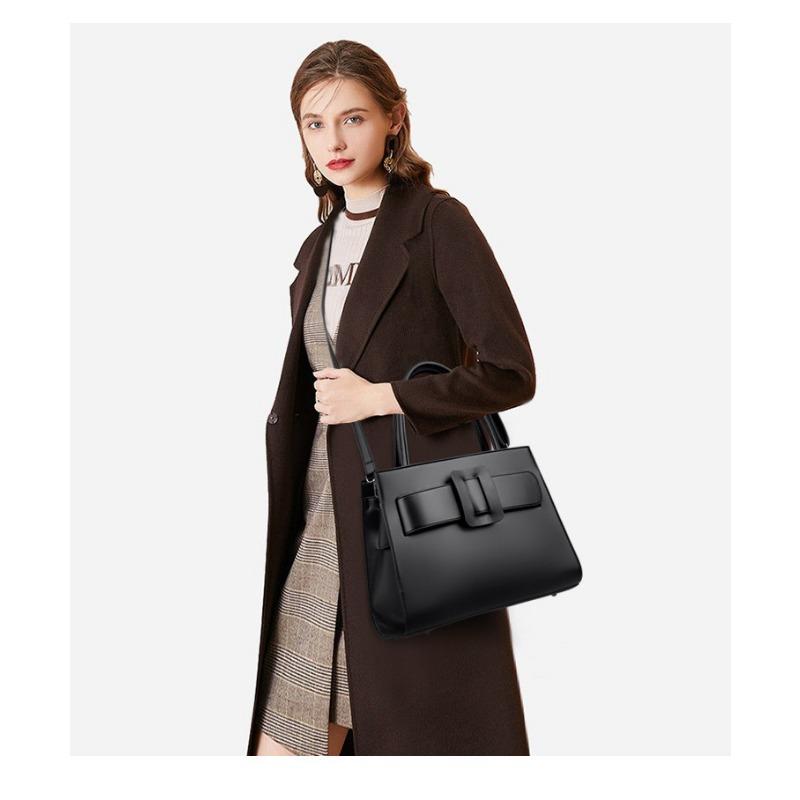 New trendy bags are coming! Large-capacity women's bags, all-match artifacts in autumn and winter.