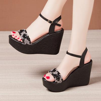 2026 Damenschuhe Sommer Damen High Heel Schuhe Peep Toe Plateau Schuhe Modische Keilabsatz Sandalen für Damen Elegante Absätze Damen 32-43