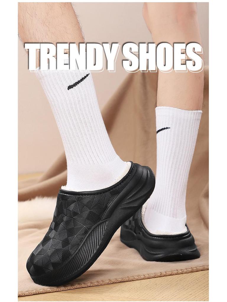 Męskie czarne bawełniane kapcie z aksamitu na obcasie, pogrubione dla ciepła, wodoodporne do noszenia na zewnątrz zimą. Odpowiedni dla nastolatków.