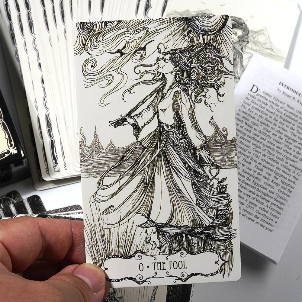 Karty Tarotu propasti Zkušenosti začínají jako beztvaré a prázdné Balíček 80 karet se dvěma alternativními