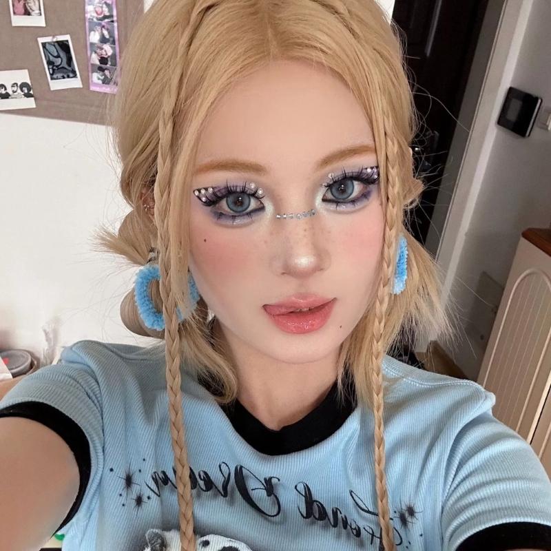 Hollow Heart Pendant Earring Sweet Cool Plush Heart Charm Earrings Temperament Small Hoop Earrings Fashion Jewelry