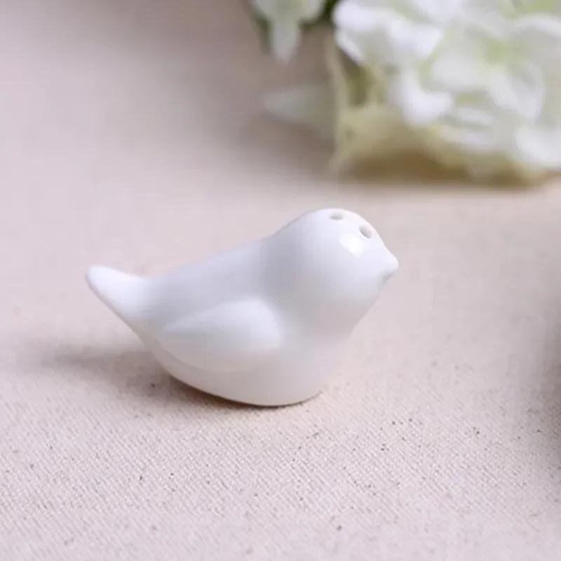 2Pcs/Set Ceramic Love Bird Seasoning Bottle Gift Box Wedding Companion Gift Classmate Party Souvenir Home Kitchen Seasoning Box