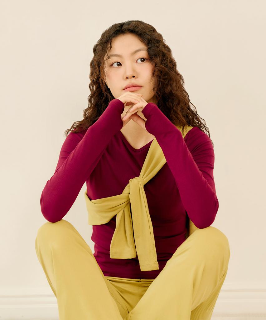 Maleunpaibeu [Set] Fingerhole Long Sleeve T-Shirt & Bootcut Pants Set (Type C)