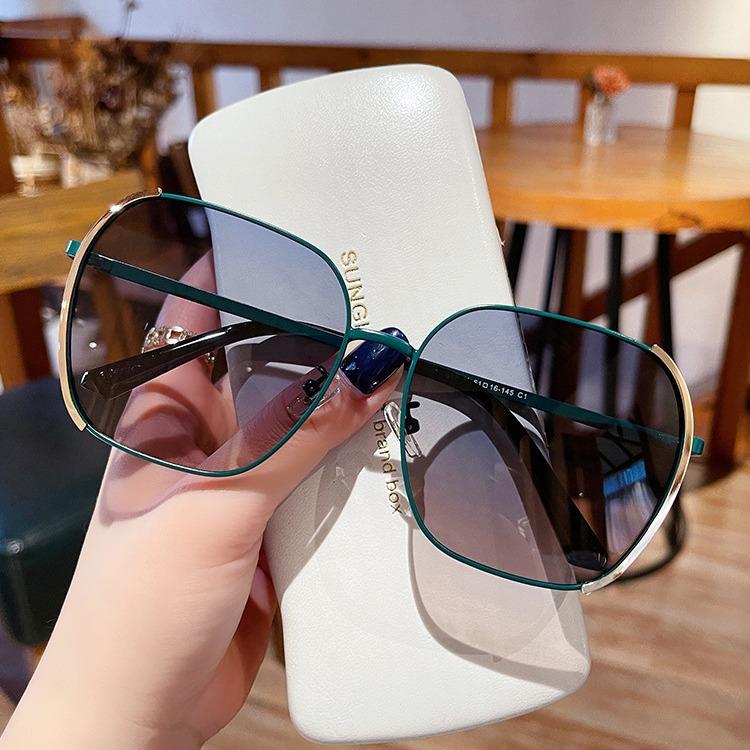 

Non-polarized Women s Sunglasses Fashion Gradient Shade Sunglasses Sunglasses Women Glasses Men зелений
