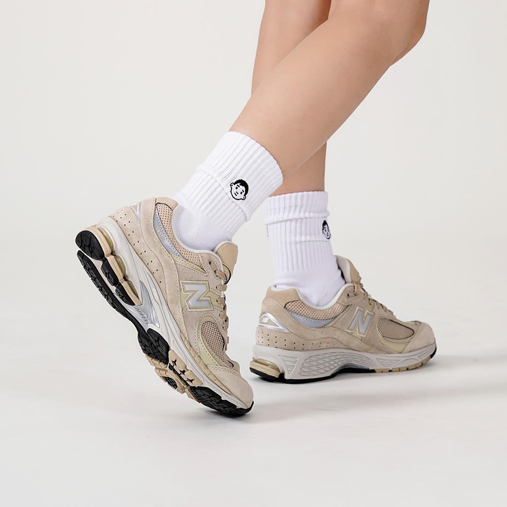 New Balance 2002R Beige Sneakers ML2002R2