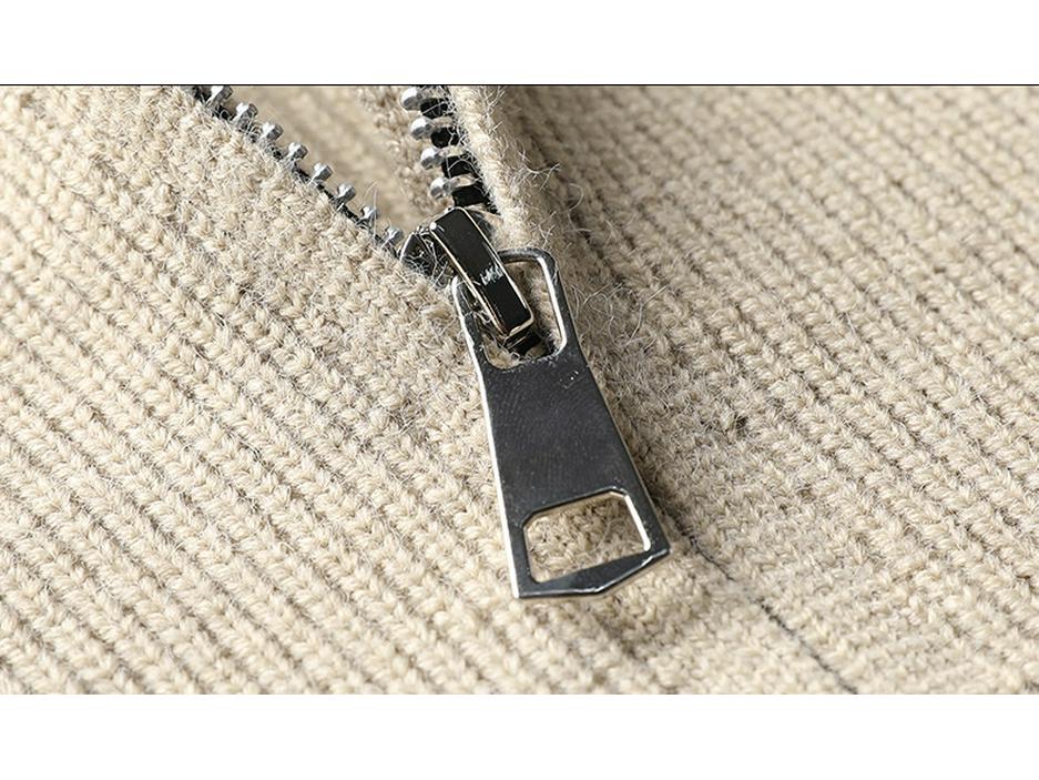 Men's Hooded Knit Cardigan: Korean Style Fashionable Sweater for Autumn/Winter – Trendy, Warm, Casual Outerwear for Middle-aged and Young Men.