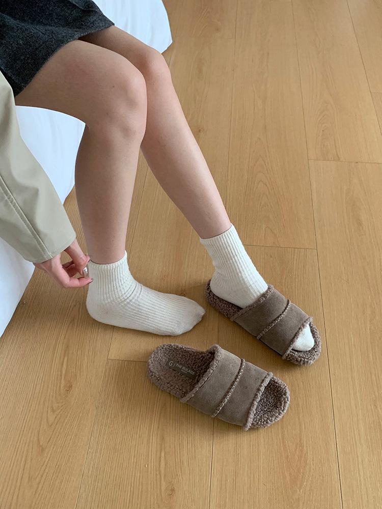 Soft-soled Fluffy Slippers Women's Outer Wear 2025 New Autumn and Winter Fashion Plush Cotton Drag Net Red Fluffy Shoes Tide