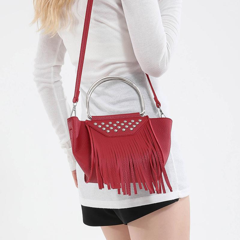 Trendy Niche Design Fringed Simple Portable Vegetable Basket Bag Personalized Rivet Versatile Spice Girl Wind Messenger Bag