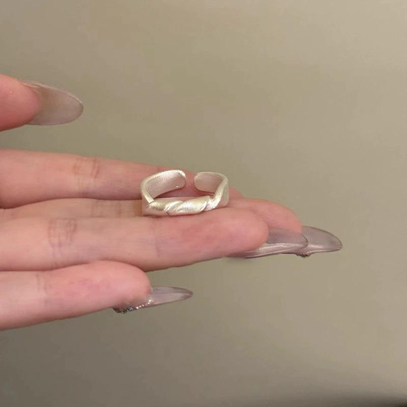 Exquisite Geometric Stackable Ring: Adjustable, Versatile, and Irregular Design for Women