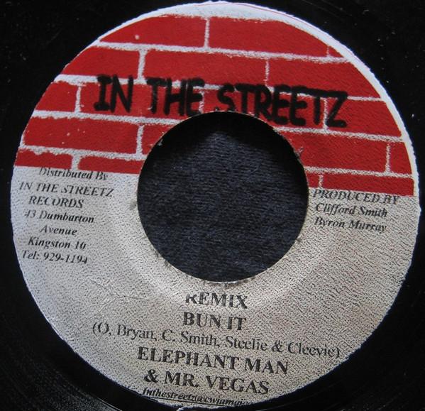 

7inch Record MR. VEGAS / ELEPHANT MAN - Remix Bun It NONE In The Streetz 2000 Jamaica Reggae, Ska & Dub Used