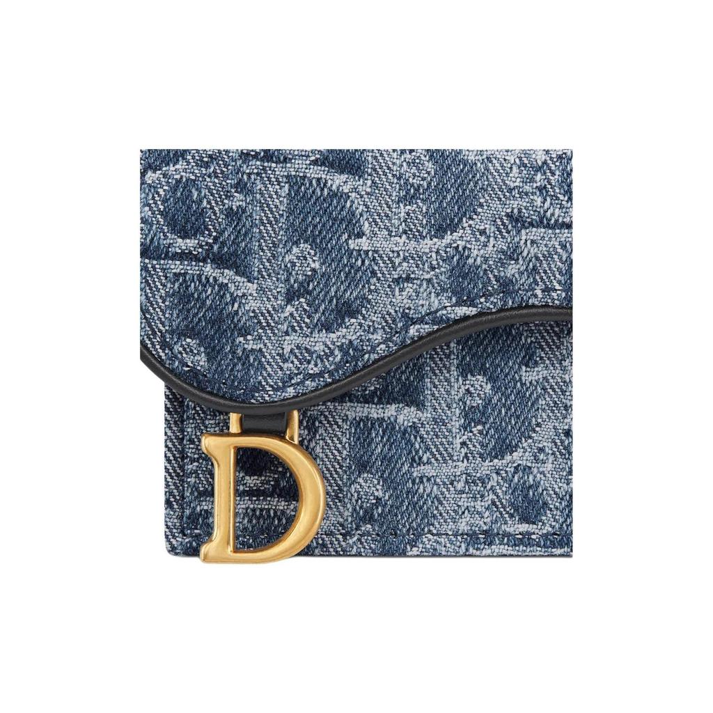 Dior SaddleOBLIQUE Metalowy Wisiorek z Logo D Zapięcie na Klips Płócienno-Dżinsowa Kopertówka dla Kobiet w Kolorze Niebieskim