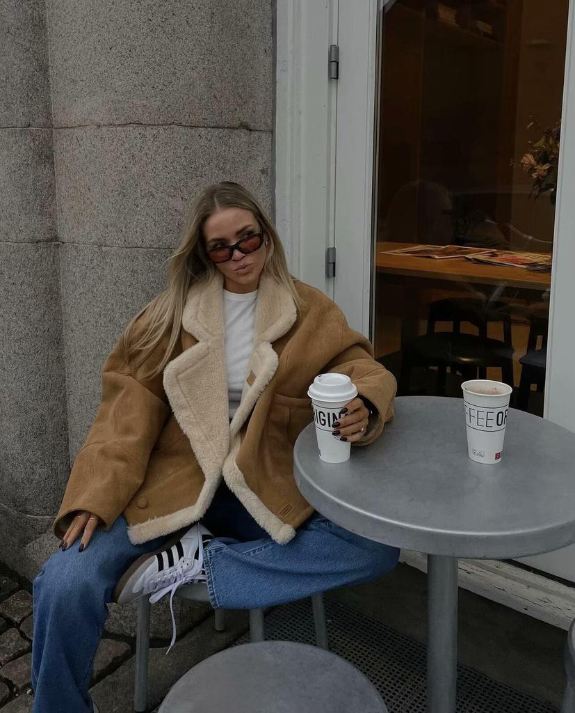 Women's Retro Lambswool Coat: Autumn/Winter 2025 Collection