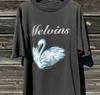 Remake T-shirt Unisex Nera Cigno 'Stoner Witch' di Melvin Uomo Donna S5XL T-shirt Unisex