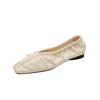 Trendige französische Ballerinas mit eckiger Spitze und Plissee-Details, Feen-Look 2025, vielseitige Arbeitsschuhe, Oma-Schuhe