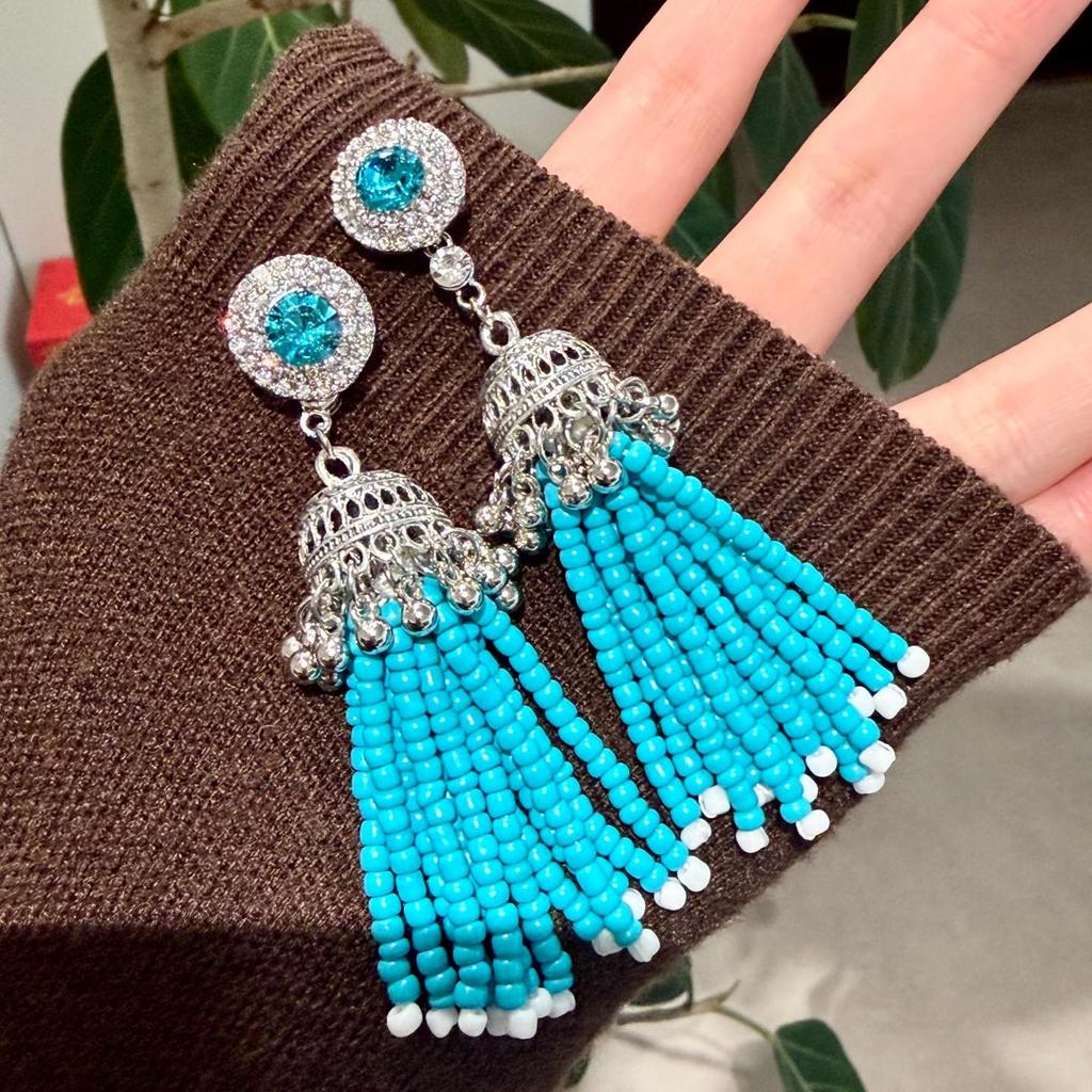 Vintage Blue Glass Bow Earrings - Retro Design Ornament