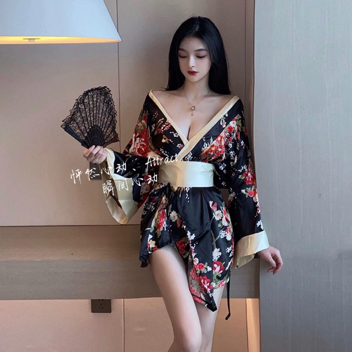 

Sexy lingerie Showa geisha kimono seduction deep v private house improvement sexy cos nightgown pajamas nightgown women one size fits all