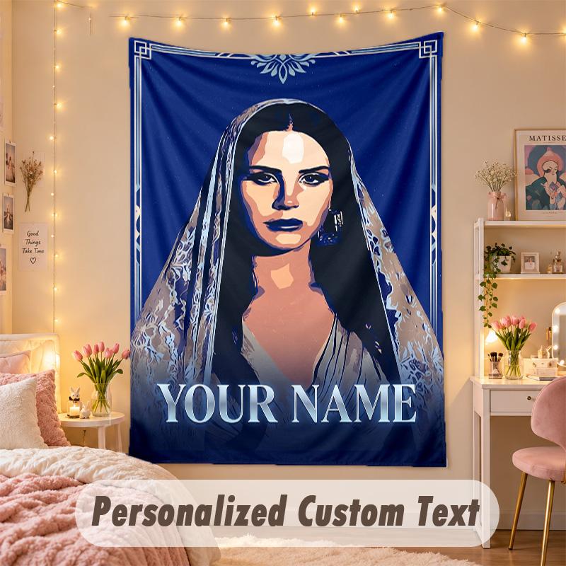 Arazzo Personalizzato su Misura, Stampa Lana Del Rey Testo con Nome Personalizzato Arte da Parete da Appendere per Camera da Letto