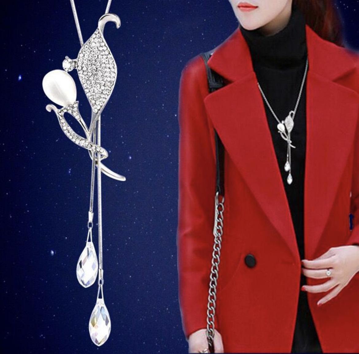 

Женское корейское классическое длинное ожерелье из сплава с подвеской в виде свитера - не выцветает, регулируется для осени и зимы