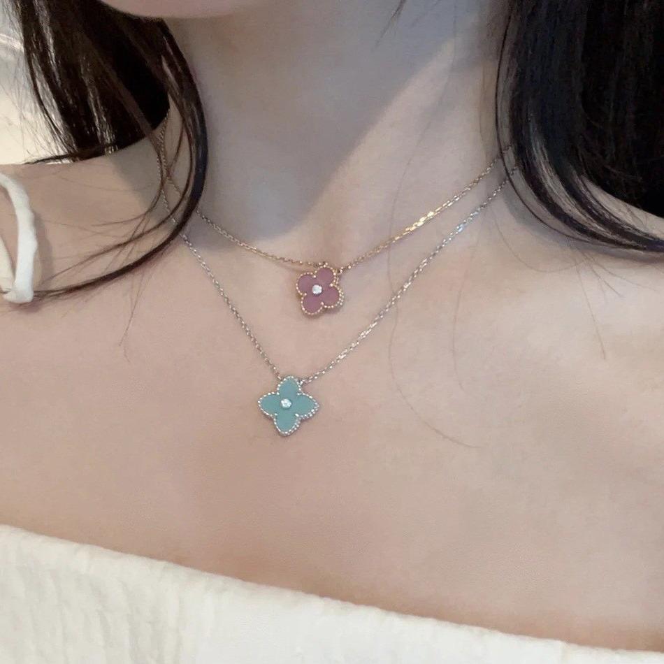 Clover New Fashion Christmas Four-Leaf Clover Necklace Female Collarbone Chain