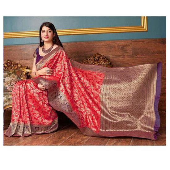 Saree tradițional indian din mătase moale, cu dantelă și țesut de chenar