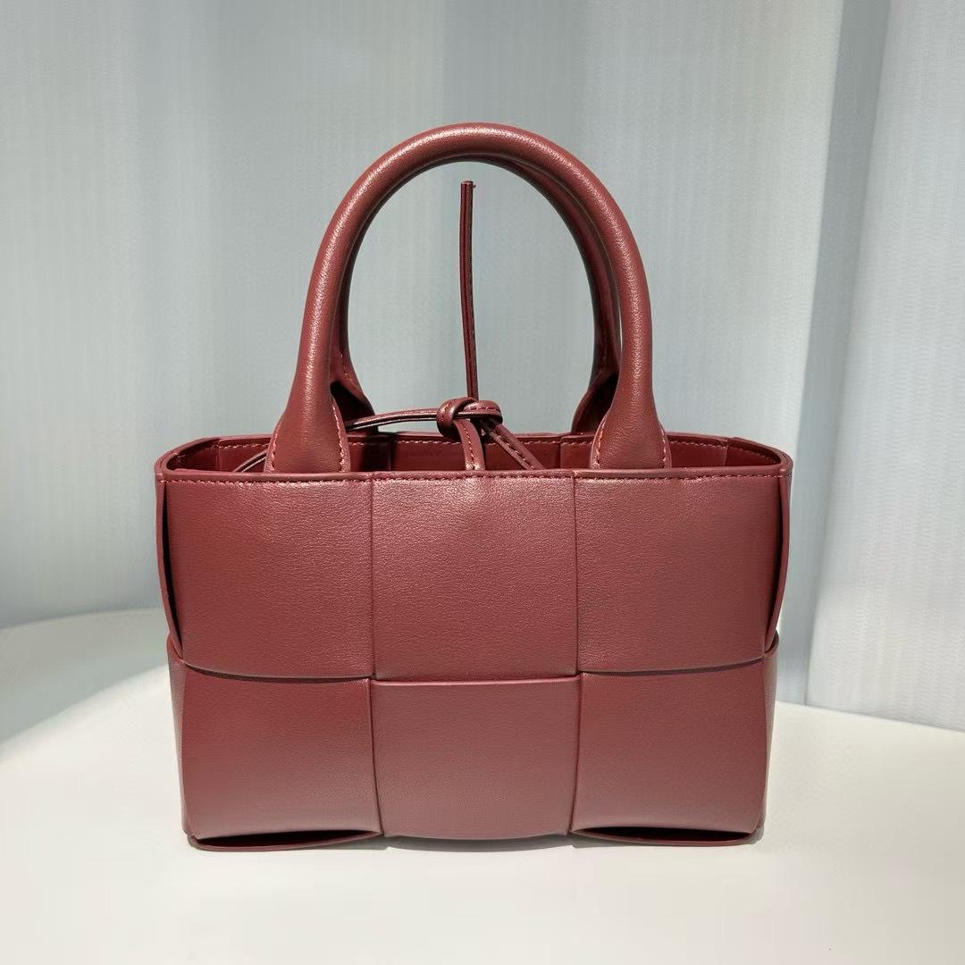 

2024 Весна/Літо Сумка-тоут з натуральної шкіри великої місткості з шістьма відділеннями: Ручна сумка кросбоді на плече Large 32cm