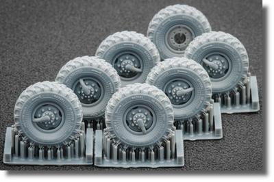 Truck Wheel Set Plastic Model Parts SCXWM72001S Scale-X 1/72 ZiL-131 Weight-Deforming (7 Pieces) (for ICM) (Military Vehicle)