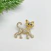 Cat's Eye Zircon Brooch: Small Cat-Shaped Clothing Pin for Anti-Exposure, Korean Dongdaemun Lapel Design.