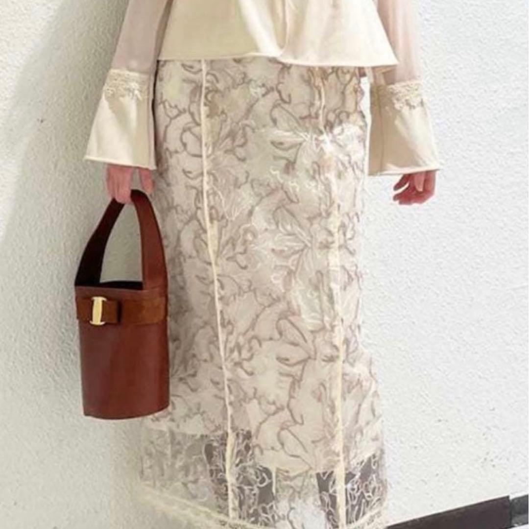 Lily Brown Embroidery Switching Skirt Beige