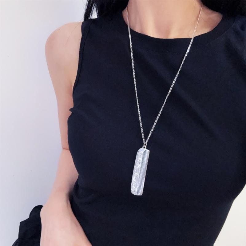 Fashionable Comb Pendant Necklace Sturdy Styling Charm Jewelry Accessory for Trendy Hairstyles Casual Decoration