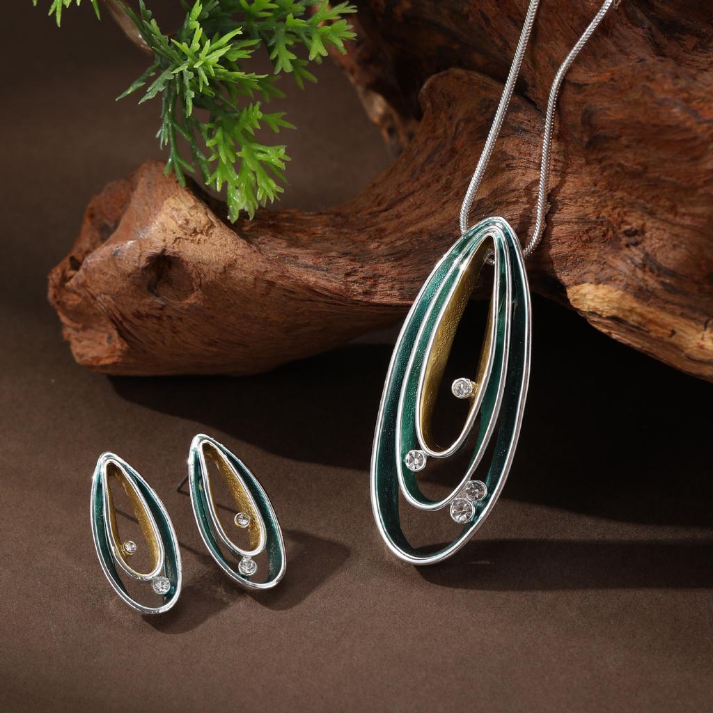 New enamel color hollow oval stud earrings pendant set women's fashion simple point diamond oval neck necklace