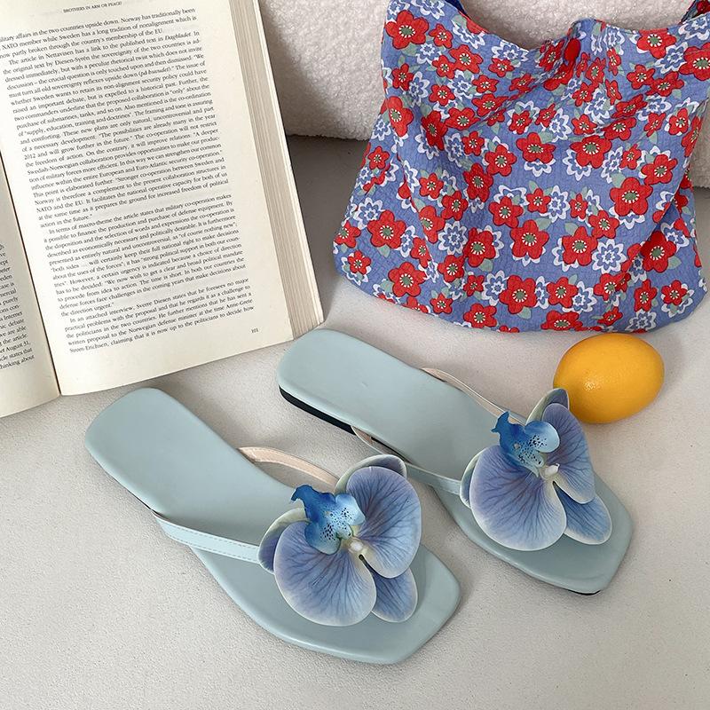 Temperament Flower Fairy Style Flat Flip-flop Shoes Women's Summer Wear 2025 New French Premium Soft Sole Sandals