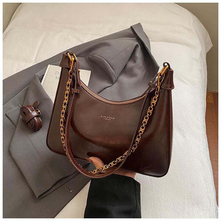 Autumn and Winter Retro Oil Wax Leather Small Bag Women's 2025 New Korean Version Niche Underarm Commuter Bag One-shoulder Crossbody Bag Trend