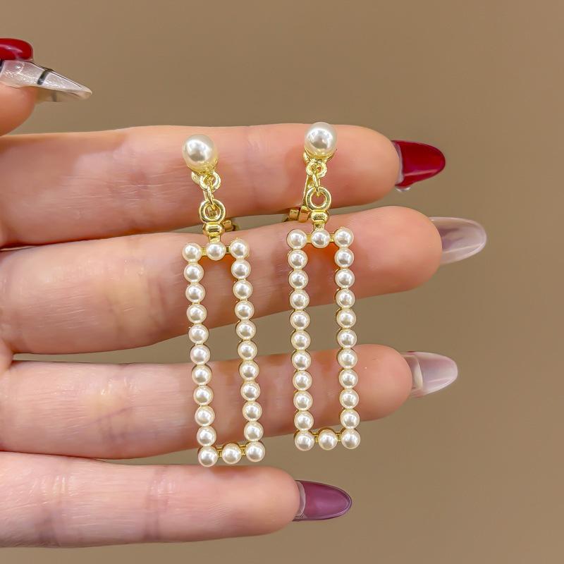 Dopamine Flower Ear Hooks: Holiday-Style, No Piercing, Cute Seaside Earrings for Women