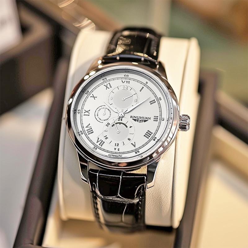 

New Business and Leisure Quartz Men s Watch