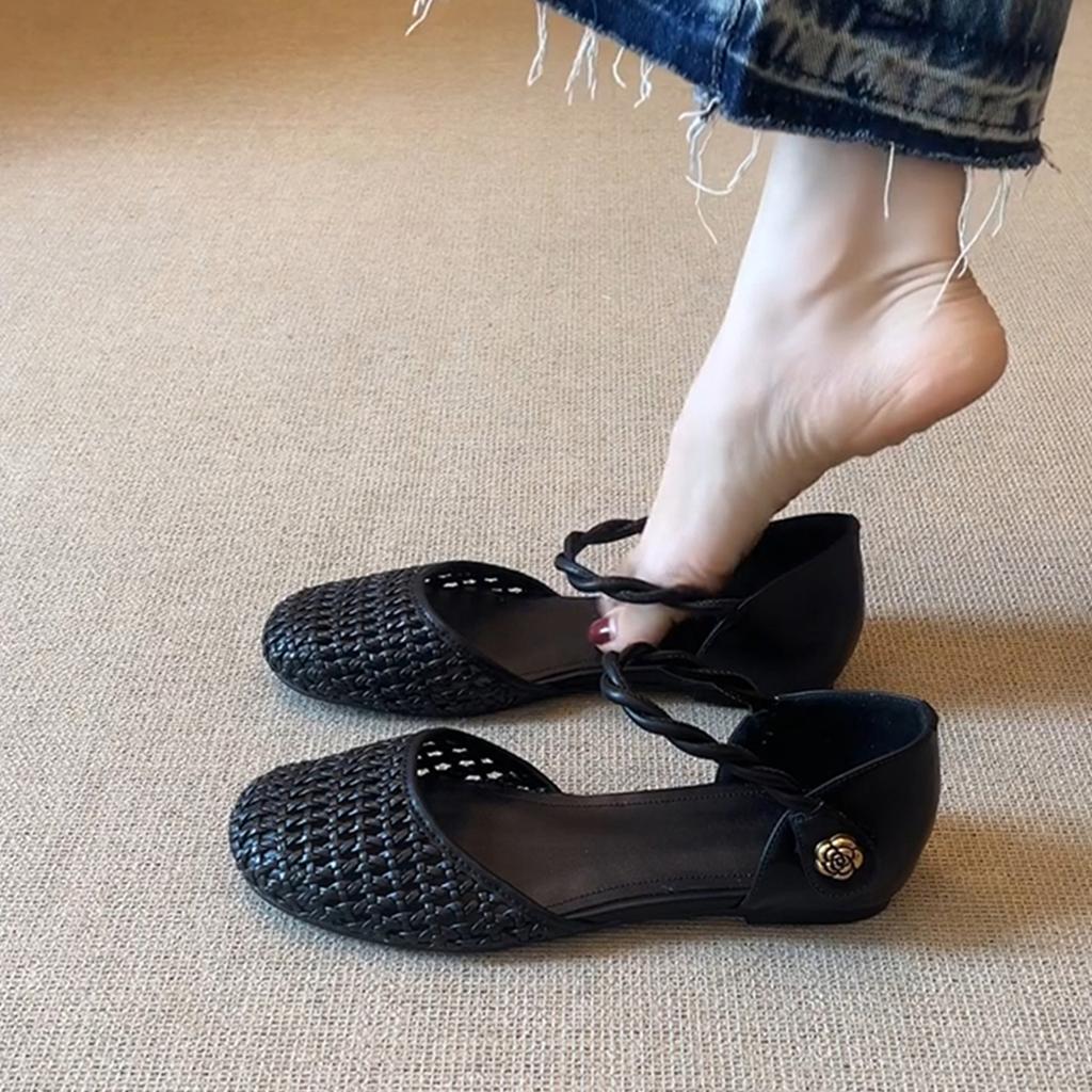 Spot version~ French woven hollow design outer wear soft leather sandals women's word with camellia round head flats