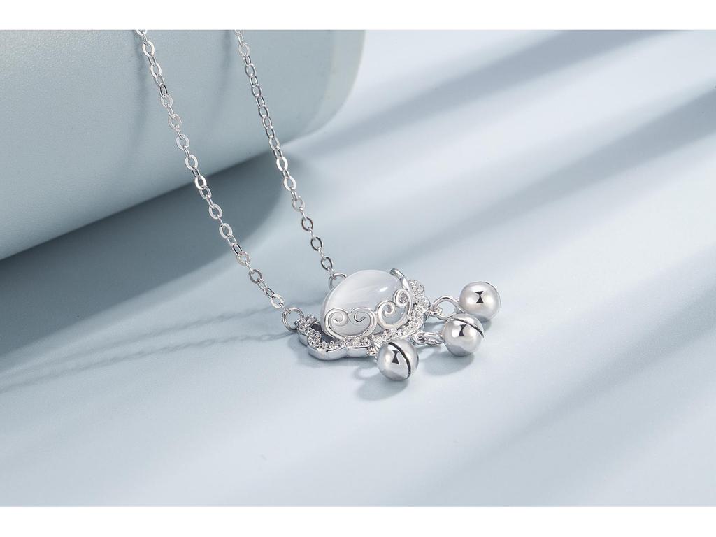 Agate Peace Lock S925 Sterling Silver Necklace – Auspicious Cloud Longevity Pendant for Women