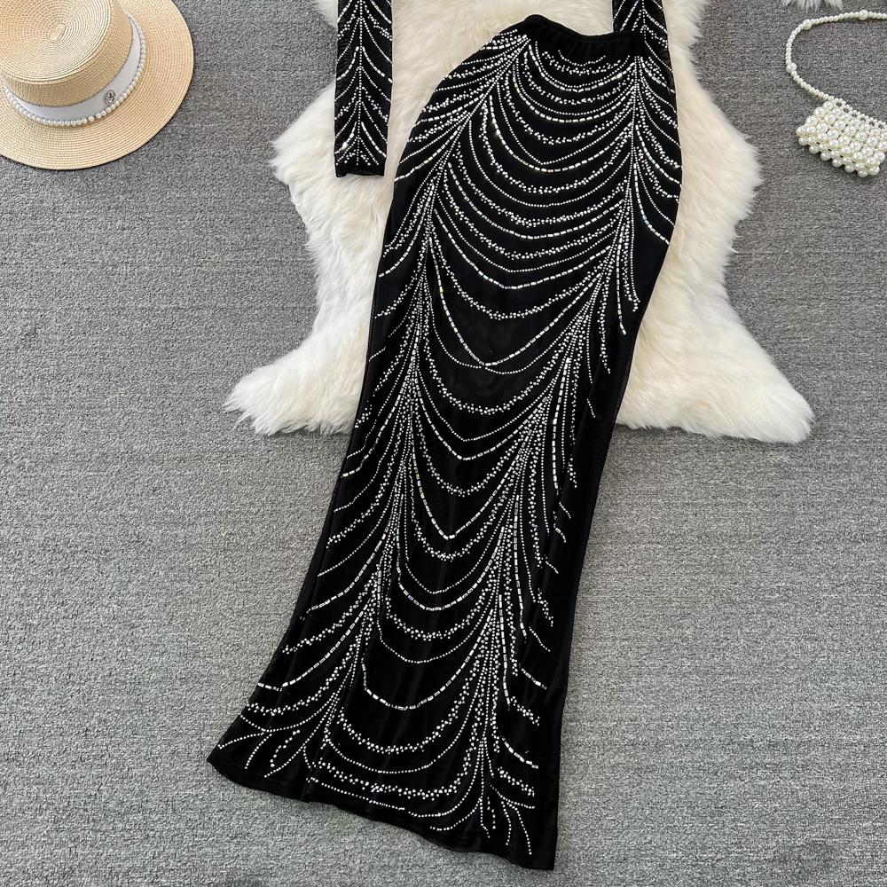 Fashion Suit, Fashion Long-sleeved Stand-up Collar, Slim-fitting Diamond-encrusted Short Top, Two-piece Set, High-waisted Fishtail Skirt.