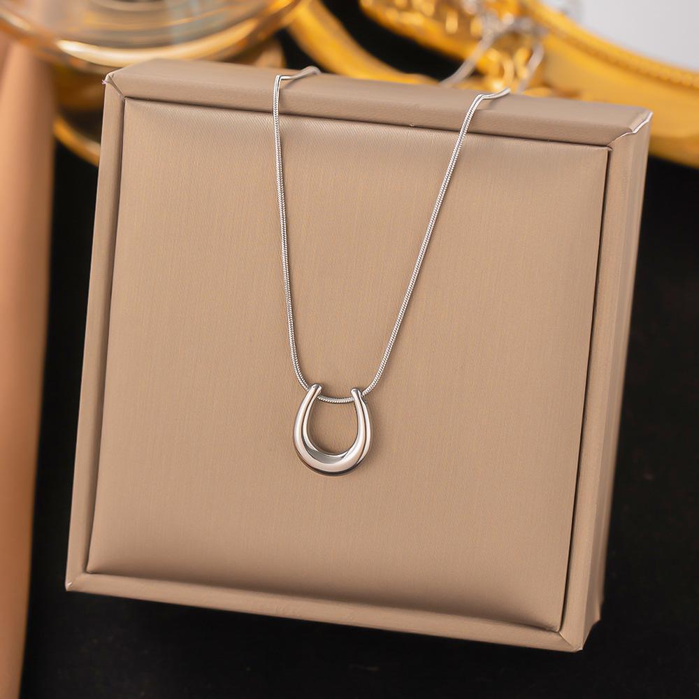 Titanium Steel Geometric U Necklace Women Light Luxury Niche Design Simple Clavicle Chain